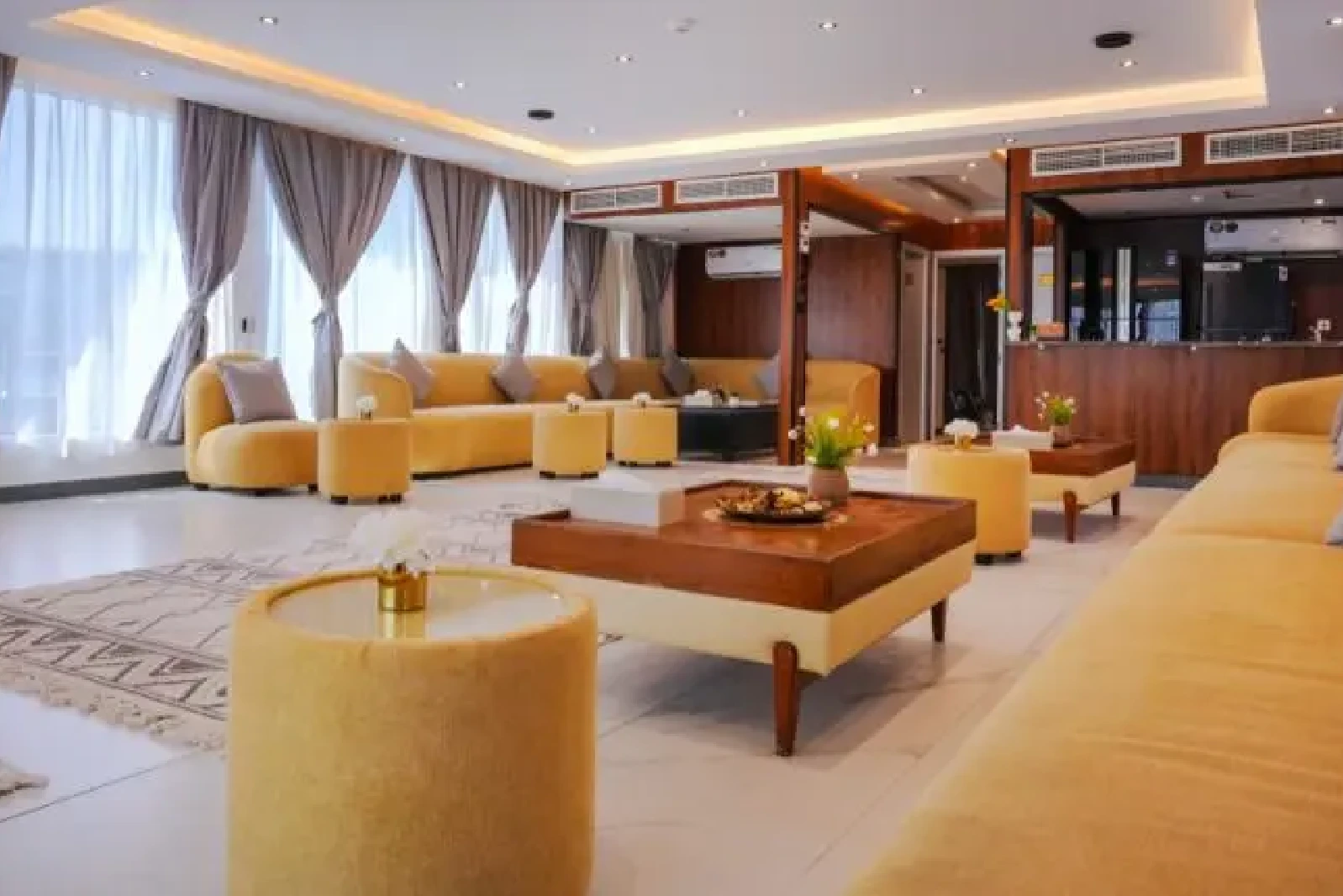 Bella Vita 100Ft Charter Yacht