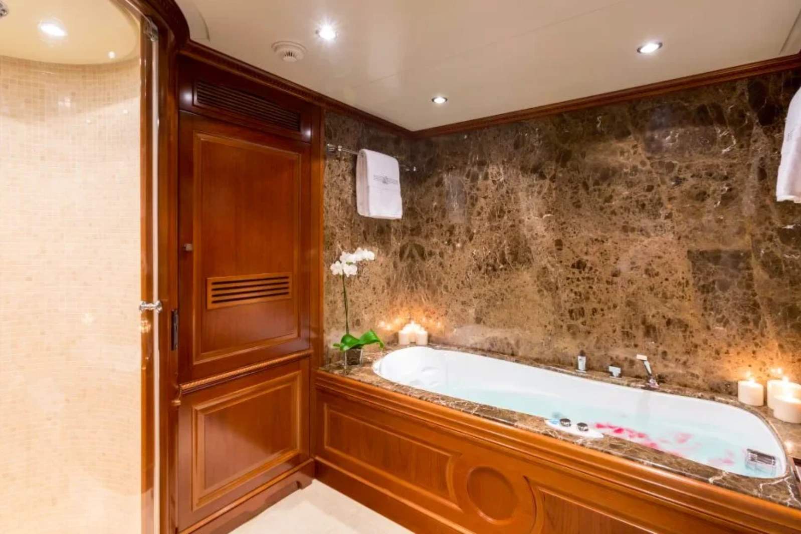 Benetti 110Ft charter Yacht
