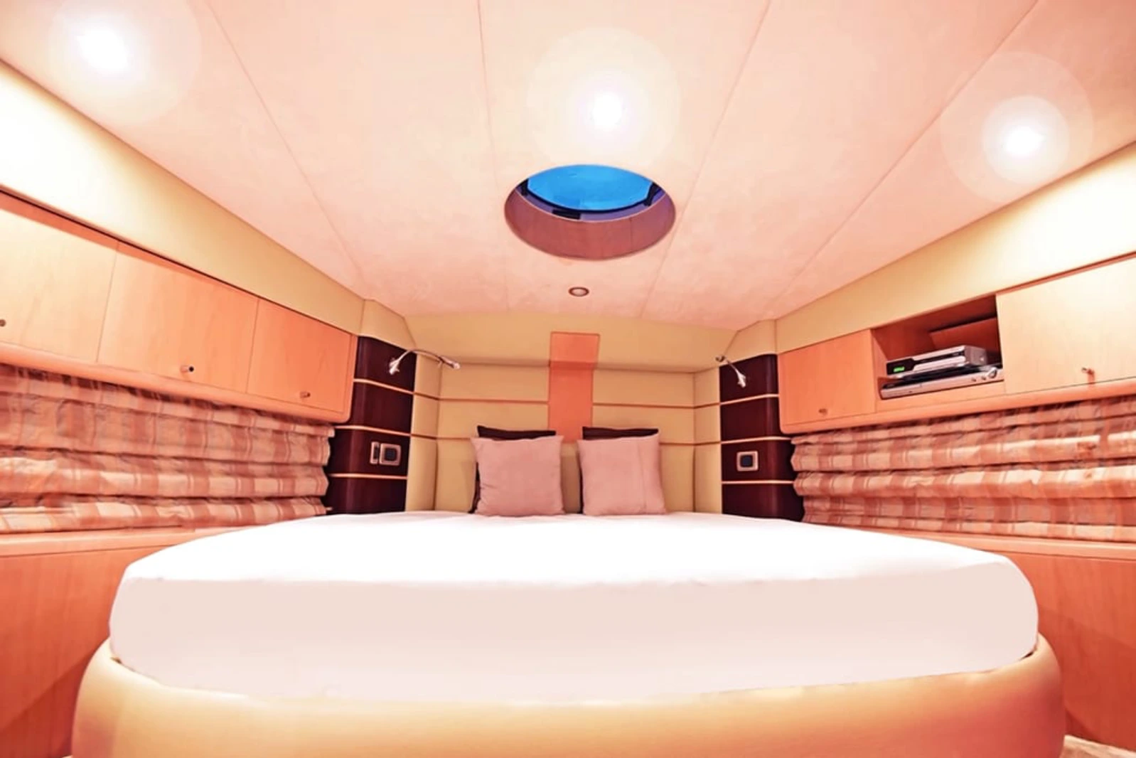Jasmine 55Ft Charter Yacht